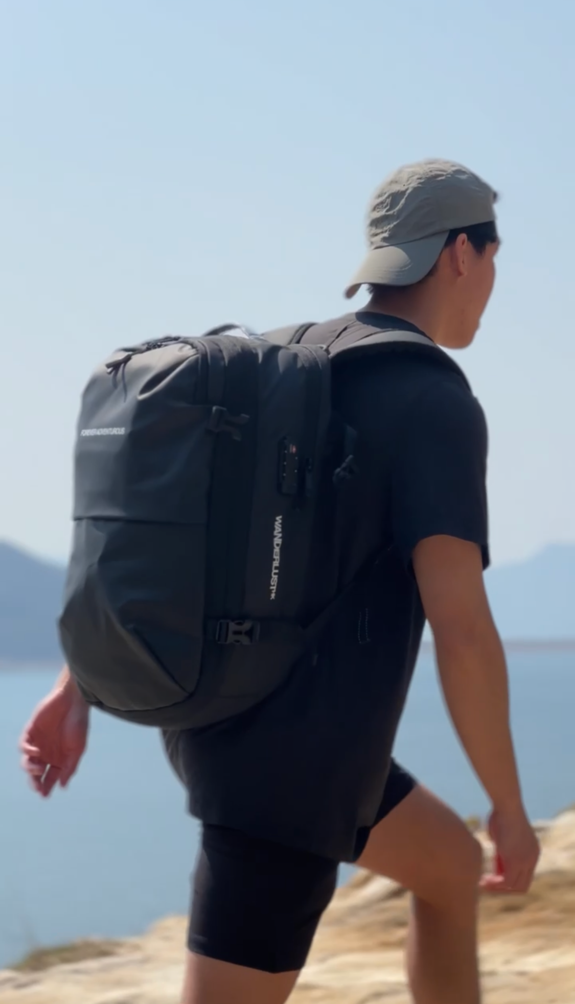 Wanderlustᴴᴷ - Adventurous Backpack